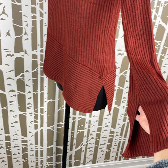 Topshop Terracotta Ribbed Knit Funnel Neck Asymmetrical Split Hem Split Bell Sle - Picture 5 of 6